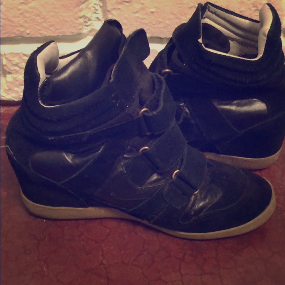 Wedge sneakers